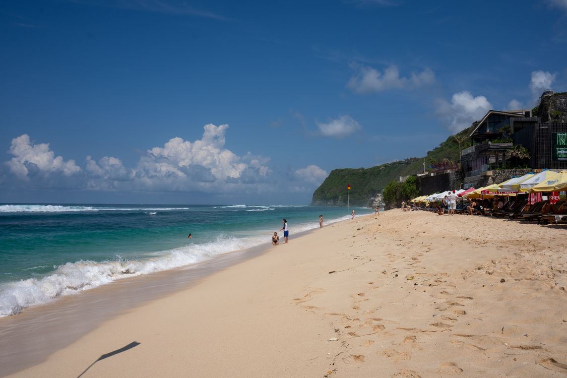 A beach in Bali, Indonesia for budgeting a trip