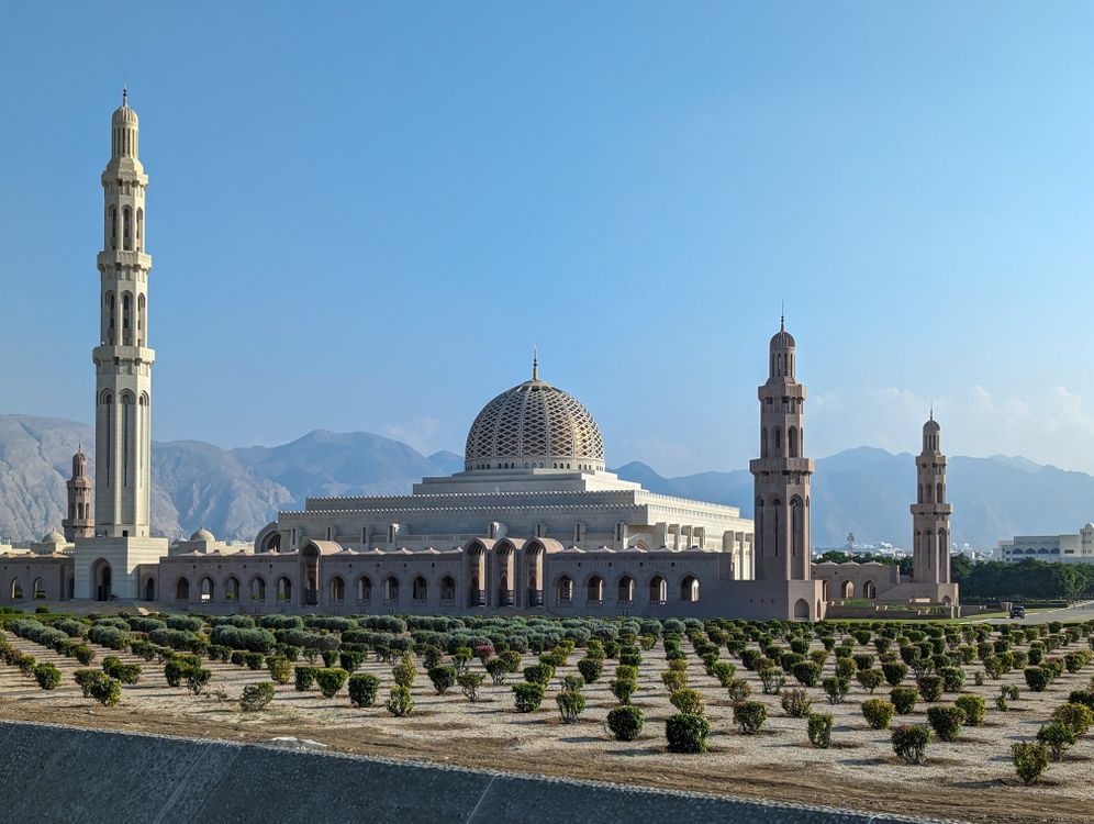 5 Day Muscat Itinerary for 2026 (Grand Mosque, Wadis, Desert and Real Costs)